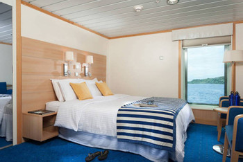 Luxury La Pinta Cruise Galápagos Islands photo 4